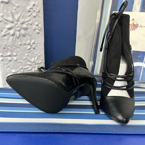 New black open croc animal print lace up high heel pointed pump boots - Picture 9 of 16